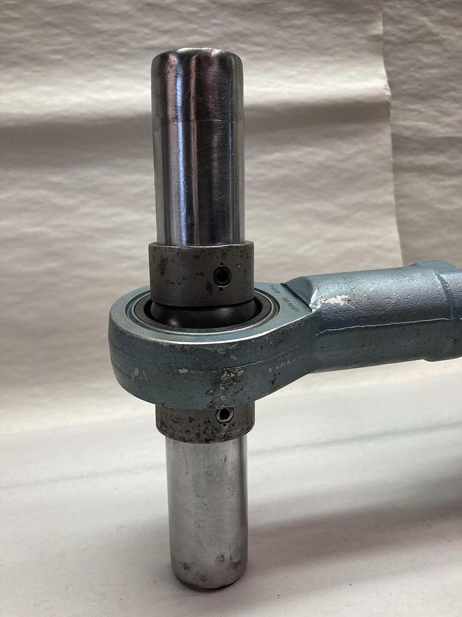 Used R&M,375A-16964,Hydraulic Cylinder 2x4x1 16964