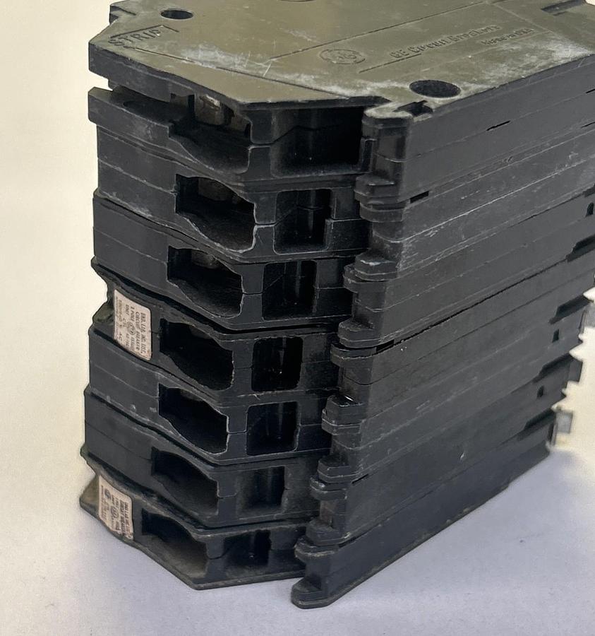 Used GENERAL ELECTRIC,THQP115,CIRCUIT BREAKER 15A 120/240V 1P LOT OF 7