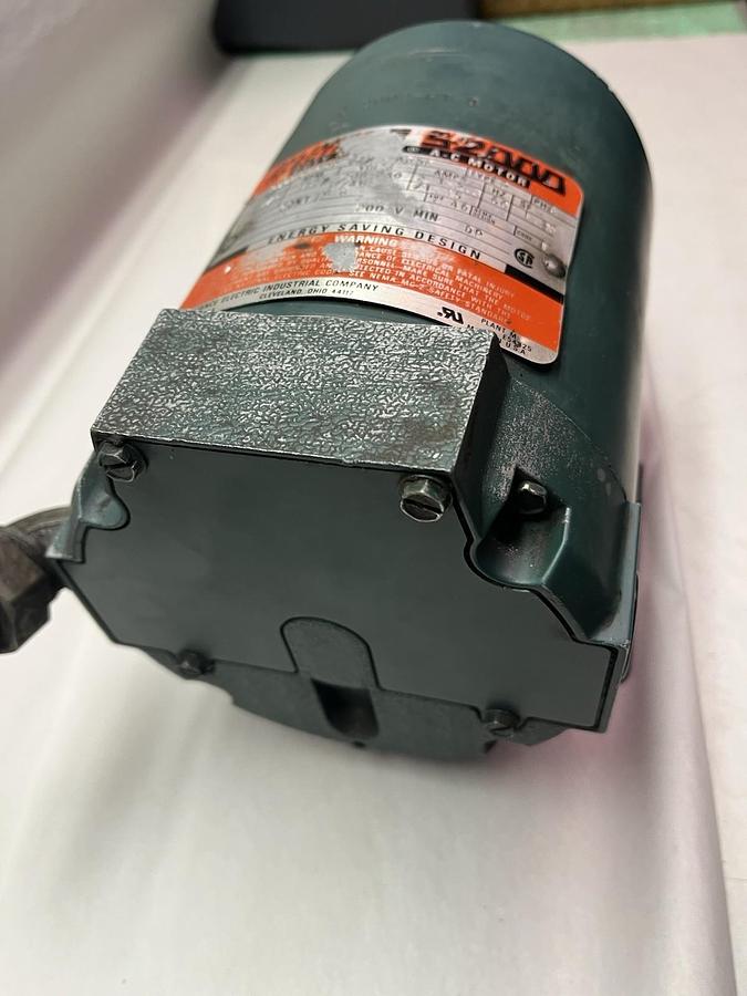 Used RELIANCE,P56H0302P,DUTY MASTER S-2000 MOTOR 1/2HP 3PH 1725RPM AB56