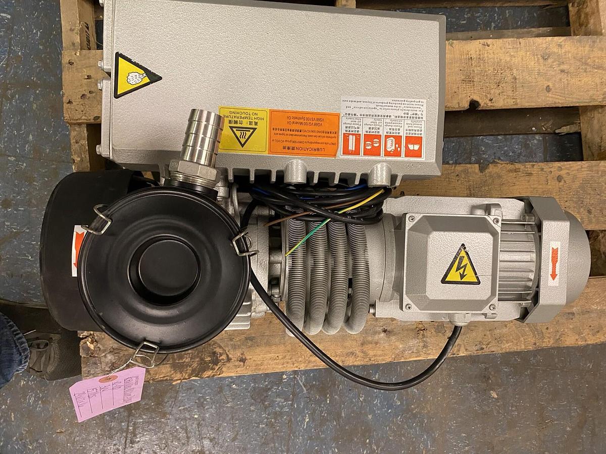 Used Wanhuai,XD-100,Rotary Vane Vacuum Pump 3KW Max Bar 0.5mbar