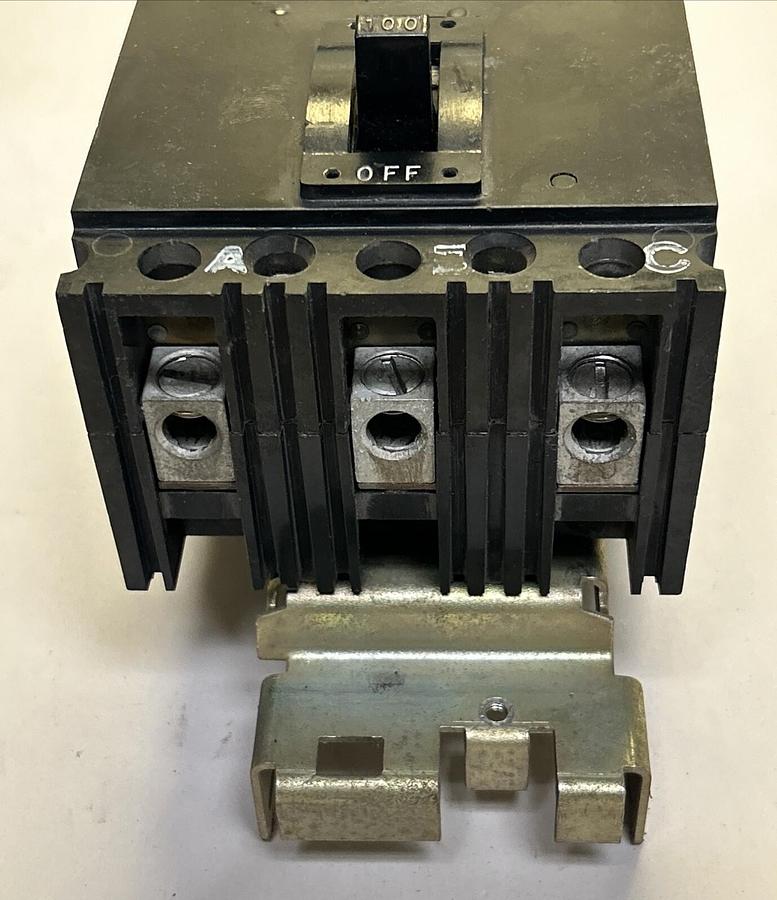 Used SQUARE D,FA32100,I-LINE CIRCUIT BREAKER 100A 240V 3P