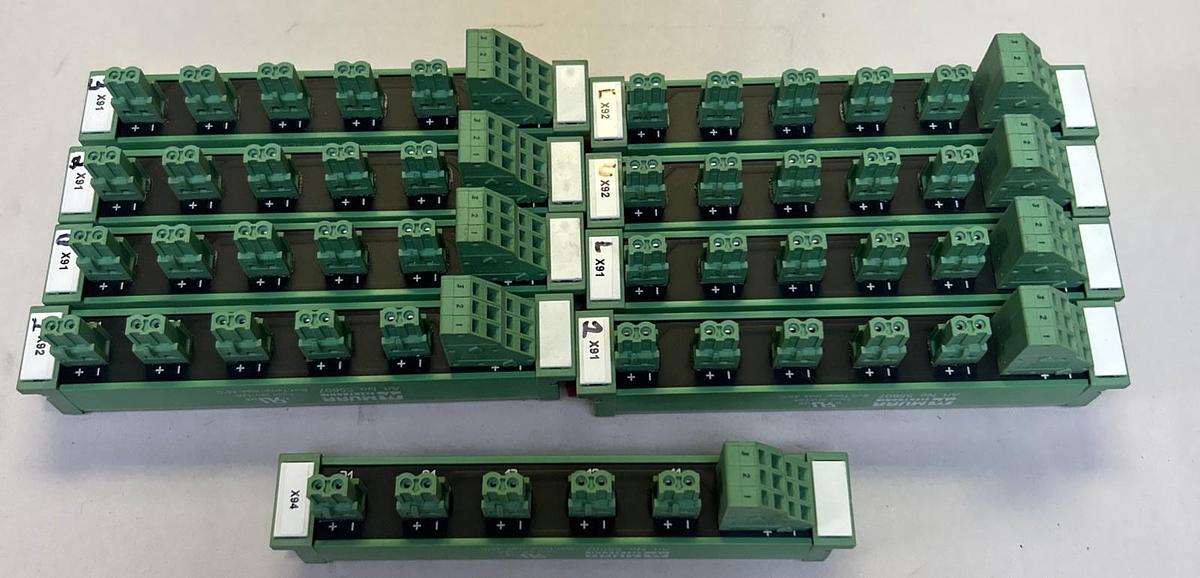 Used MURR ELEKTRONIK,55607,DISTRIBUTOR AS-I AND EXTERN POWER LOT OF 9