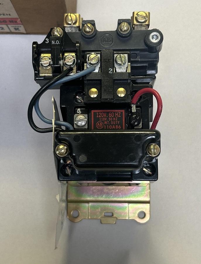 ALLEN BRADLEY,702LP-A0D92,AC LIGHTING CONTACTOR 20A 120V NOS