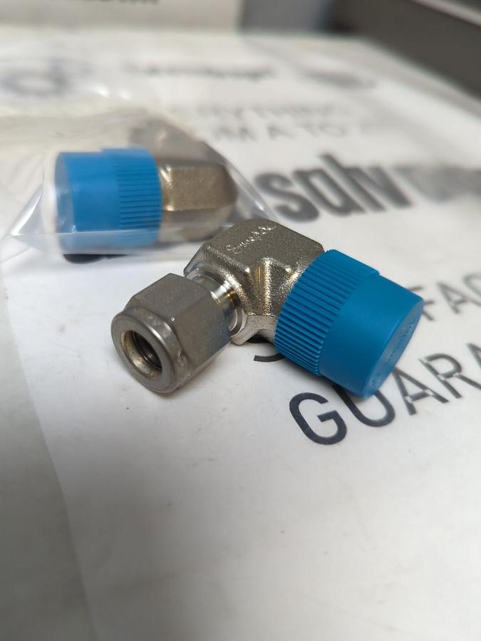 SWAGELOK,SS-600-2-8,3/8TX1/2MNPT MALE ELBOW LOT OF 2 NOS