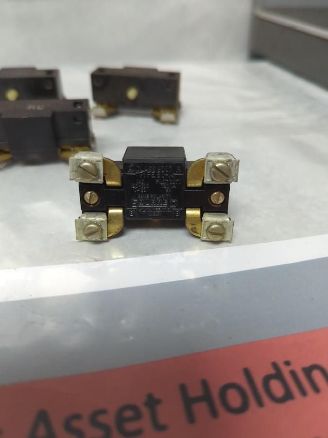 Used SQUARE D,9007-BO-1,SNAP LIMIT SWITCH LOT OF 4 PRE-OWNED