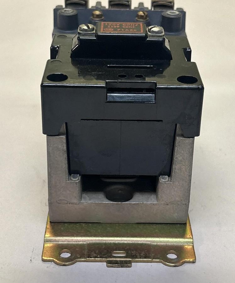 Used ALLEN BRADLEY,702-BOD92,CONTACTOR SIZE 1 110/120V COIL
