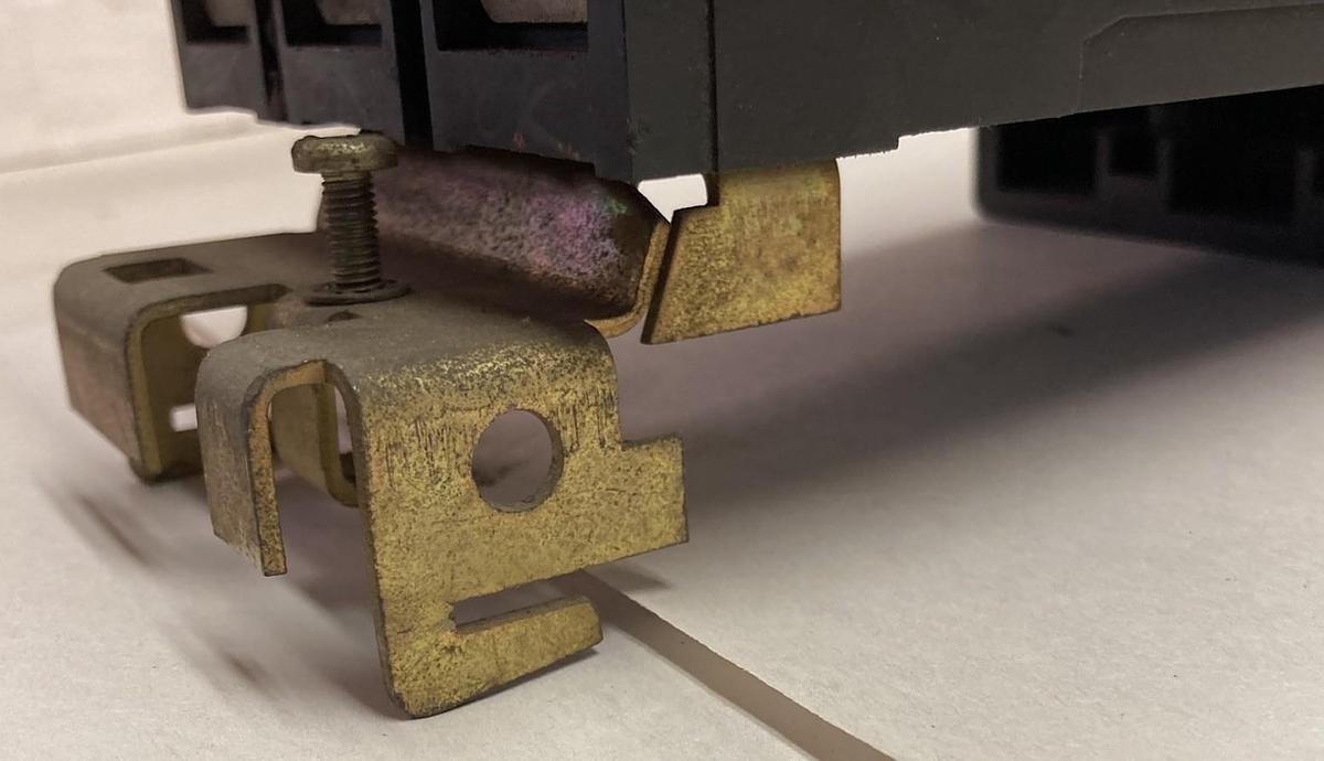 Used Square D,Q2-32200 LF-551,3-Pole Circuit Breaker 200A 240Vac