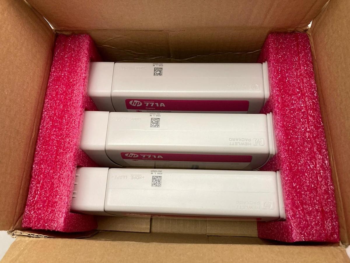 Used Hewlett Packard,B6Y41A,Magenta Ink Cartridge Tripack 775ML - REFILLED