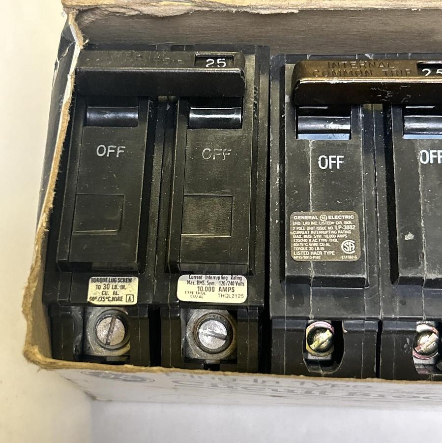 GENERAL ELECTRIC,THQL125,CIRCUIT BREAKER 25A 120/240V 2P LOT OF 5 NOS