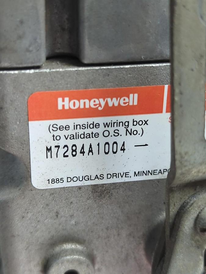 Used HONEYWELL,M7284A1004,MODUTROL IV MOTOR 120V 50/60HZ PRE-OWNED