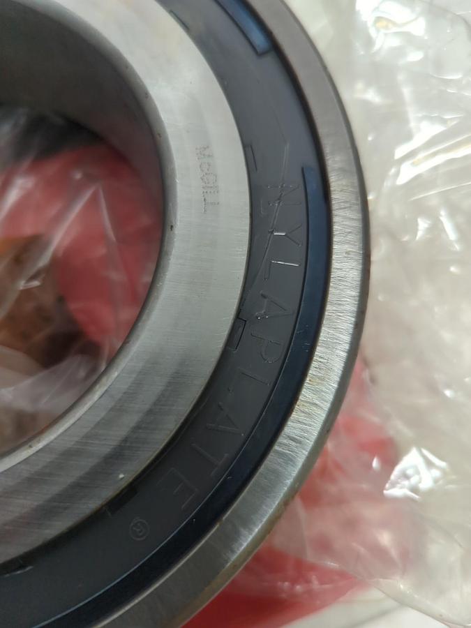 MCGILL,SB 22220 W33 SS,SPHER-ROL W/NYLAPLATE SEAL BEARING NOS