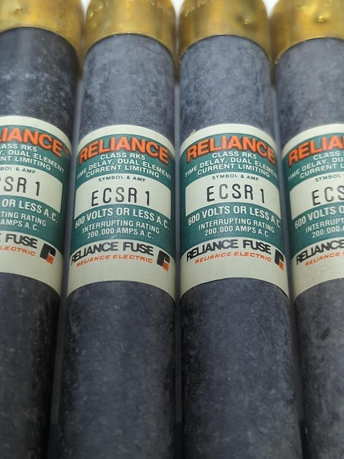 RELIANCE,ECSR1,TIME-DELAY 1 AMP FUSES BOX OF 10 600V NOS