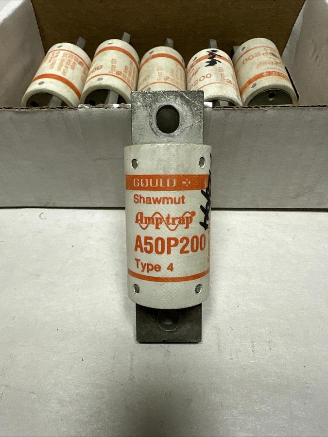 Used Gould Shawmut,A50P200,Amp Trap Type 4 Fuse LOT of 6 (12661)