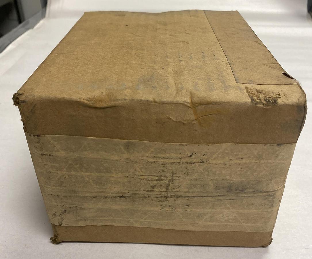 Ashcroft,6LA10403 011,Gauge W/ 6LA104030 012 Diaphragm Seal NOS