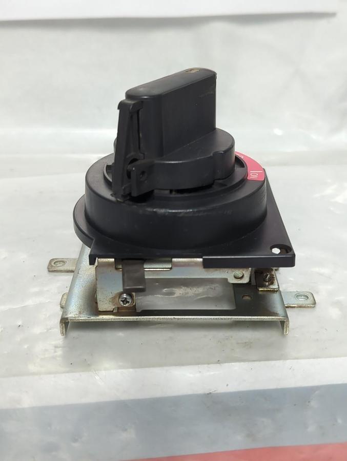 Used MITSUBISHI,F1SWU,CIRCUIT BREAKER EXTERNAL HANDLE/SWITCH PRE-OWNED