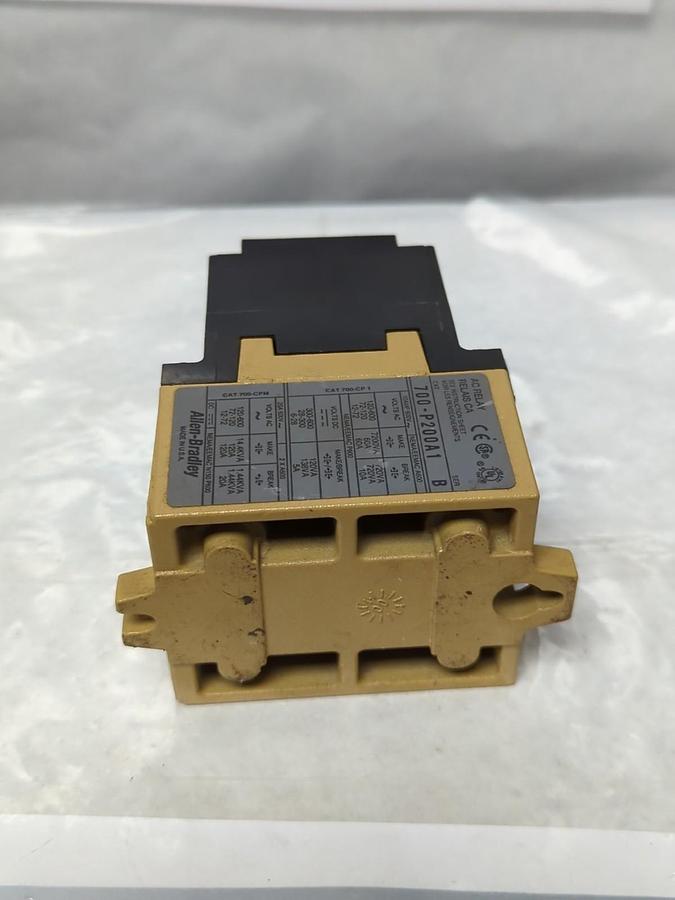 Used ALLEN BRADLEY,700-P200-A1,SERIES B AC RELAY PRE-OWNED