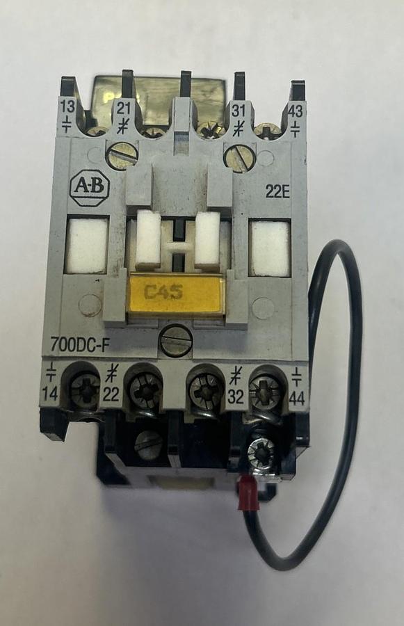 Used ALLEN BRADLEY,700DC-F220,CONTACTOR 24VDC COIL
