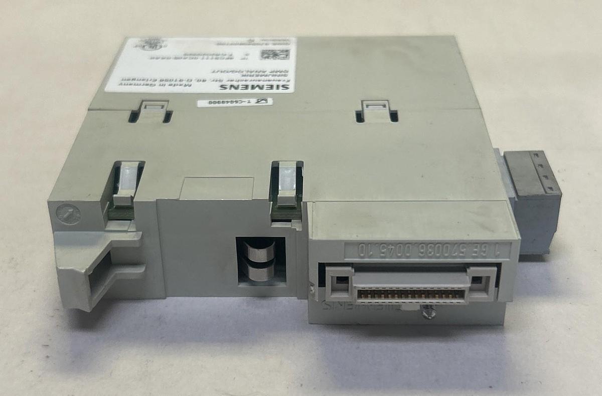 Used SIEMENS,6FC5111-0CA05-0AA0,ANALOG OUTPUT MODULE
