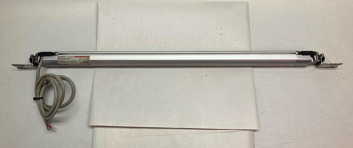 Used Keyence,SL-C28H-T,Transmitter Safety Light Curtain 24VDC 71mA