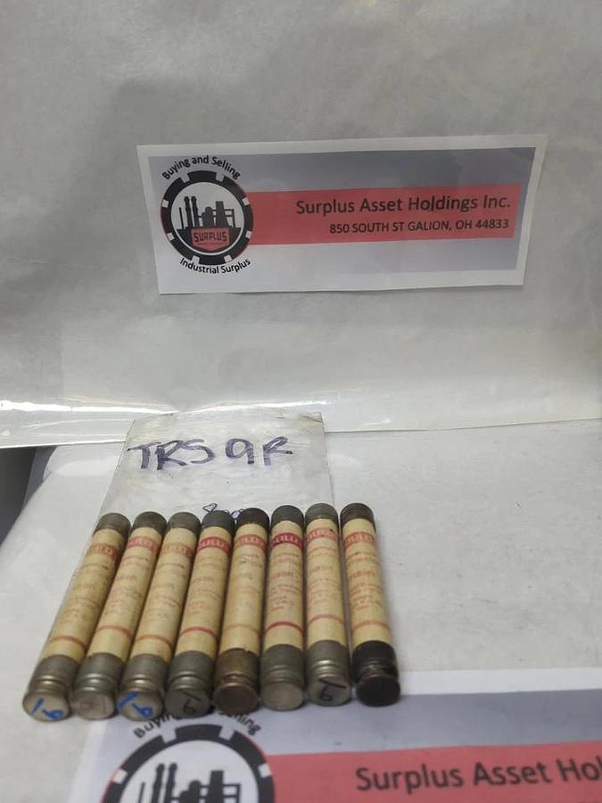 Used GOULD SHAWMUT,TRS9R,TRI-ONIC 9 AMP FUSE LOT OF 8 PRE-OWNED