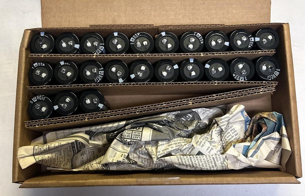 PANASONIC,ECE-T2DR471SW,CAPACITOR 470UF 200V LOT OF 23 NOS