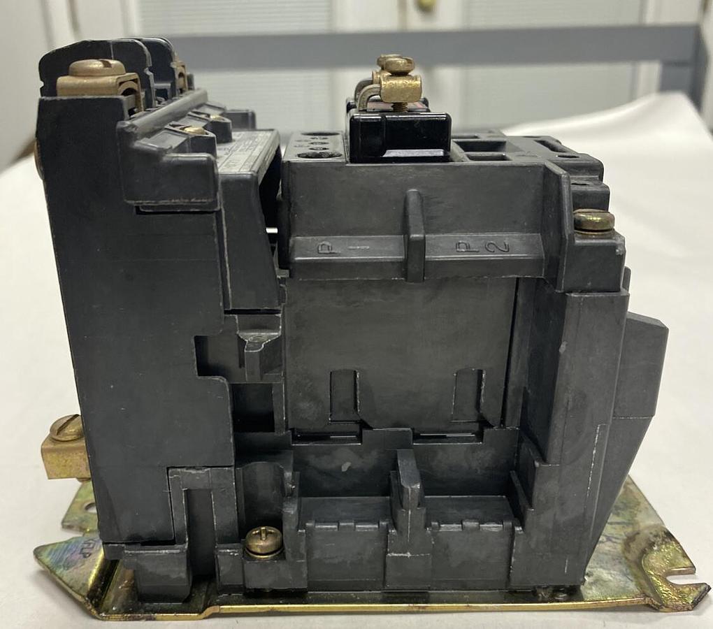 ALLEN BRADLEY,500-B0D92,Series B SIZE 1 CONTACTOR 600V 120V COIL NEW NO BOX