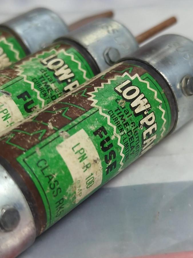 Used COOPER BUSSMANN,LPNR100,LOW-PEAK 100 AMP FUSE LOT OF 3 PRE-OWNED