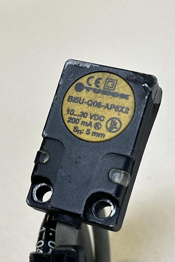 Used TURCK,BI5U-Q08-AP6X2,PROXIMITY SENSOR