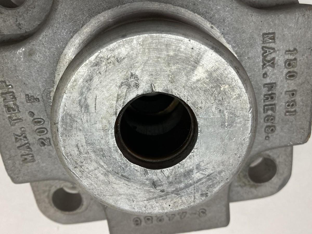 Used Unbranded,3-44286 AL-T6-1,Hydraulic Check Valve 150PSI Max 200F Max