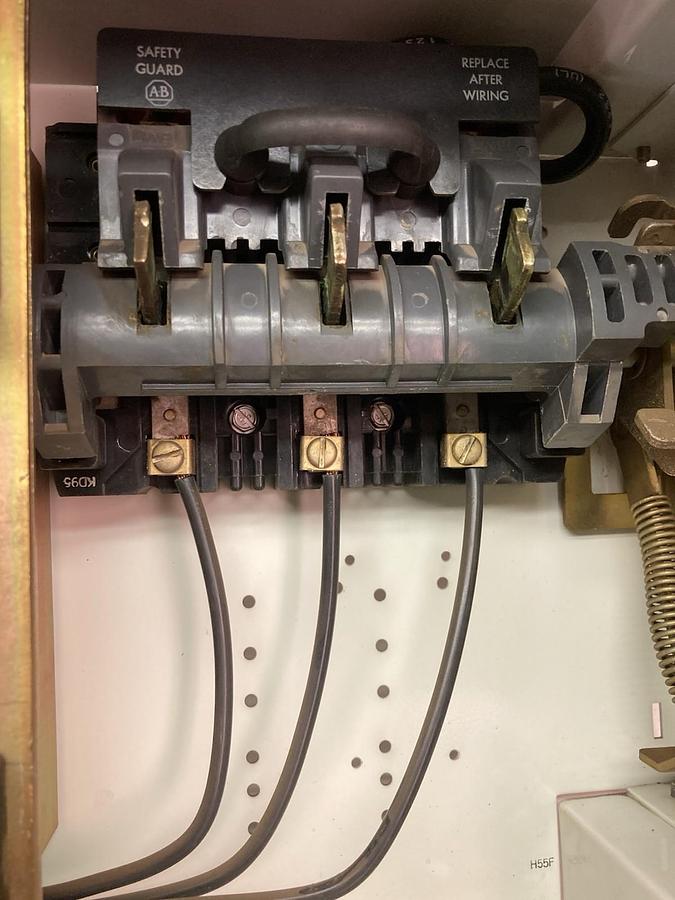 Used Allen-Bradley,2194DF-BBC DISCONNECT FUSED Bucket Size 1