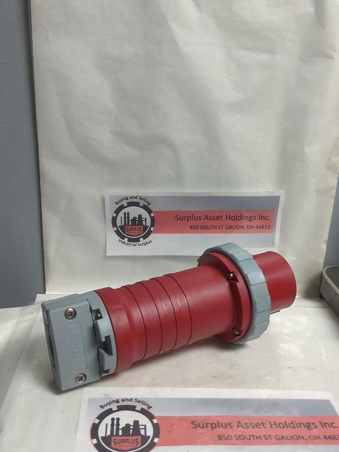 Used LEVITRON,4100P7W,WATER TIGHT PIN & SLEEVE PLUG 100A 3PH 480VAC PRE-OWNED
