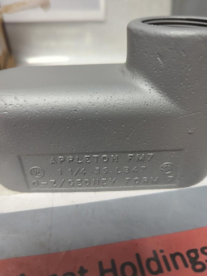 APPLETON,LB47-SA,ALUMINUM FM7 CONDUIT BODY 1-1/4 INCH TYPE L8 NOS