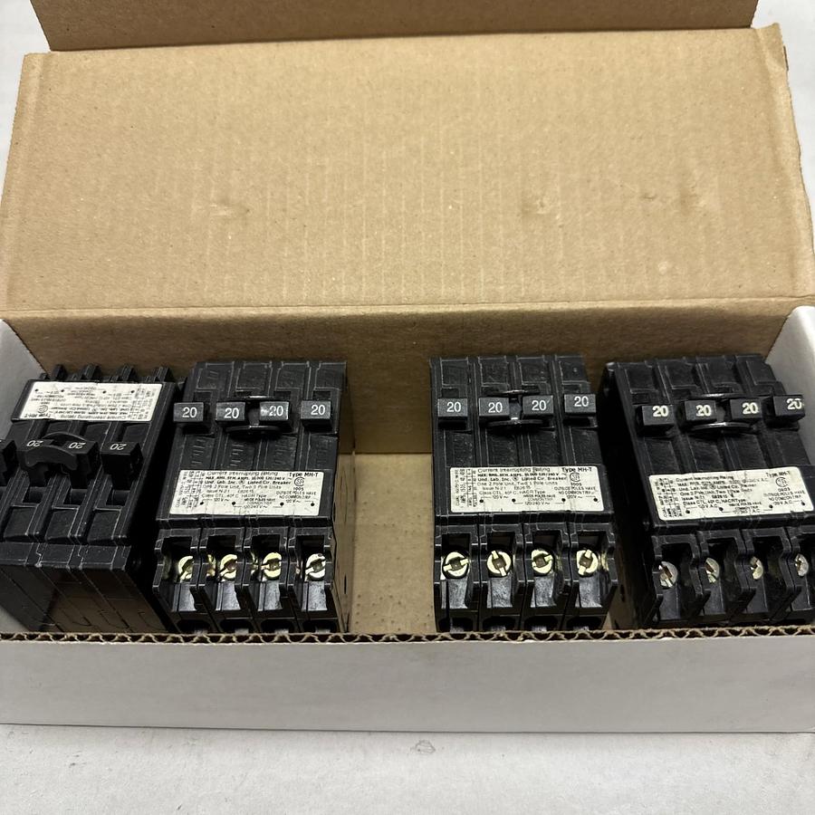 Murray,MP22020,1-2Pole 2-1Pole 20 Amp Circuit Breaker  LOT of 4
