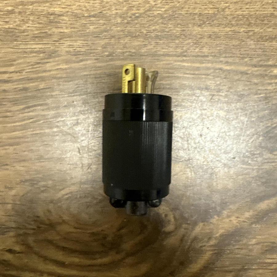 Hubbell,7594,MIdget Twist-Lock Plug