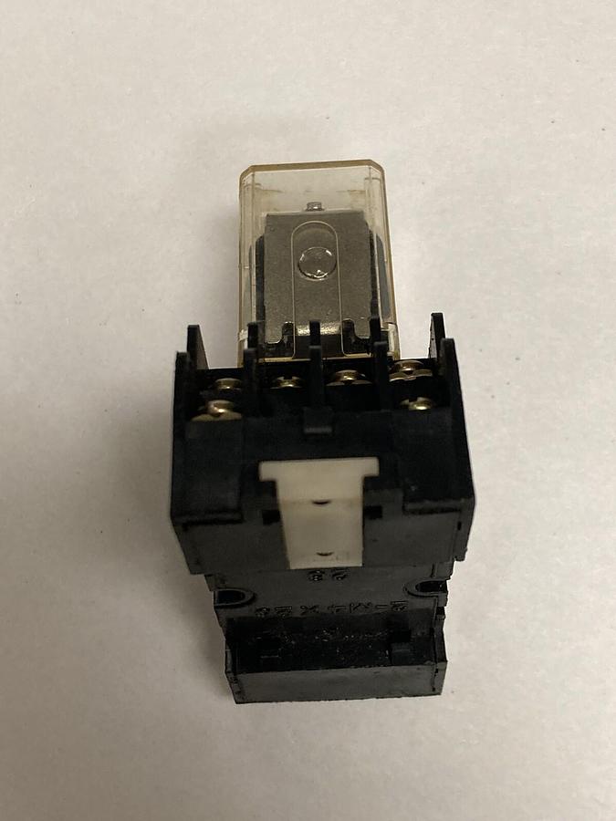 Used Matsushita,AP314798,Relay with Base Socket HC4-SFD AP384795