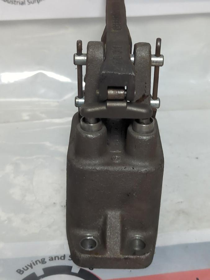 Used ROSS,312A4007,LEVER VALVE PRE-OWNED