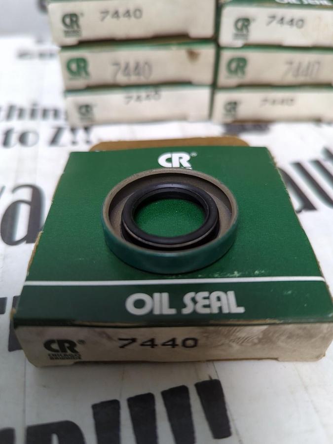 CHICAGO RAWHIDE,7440,OIL SEALS LOT OF 11 NOS