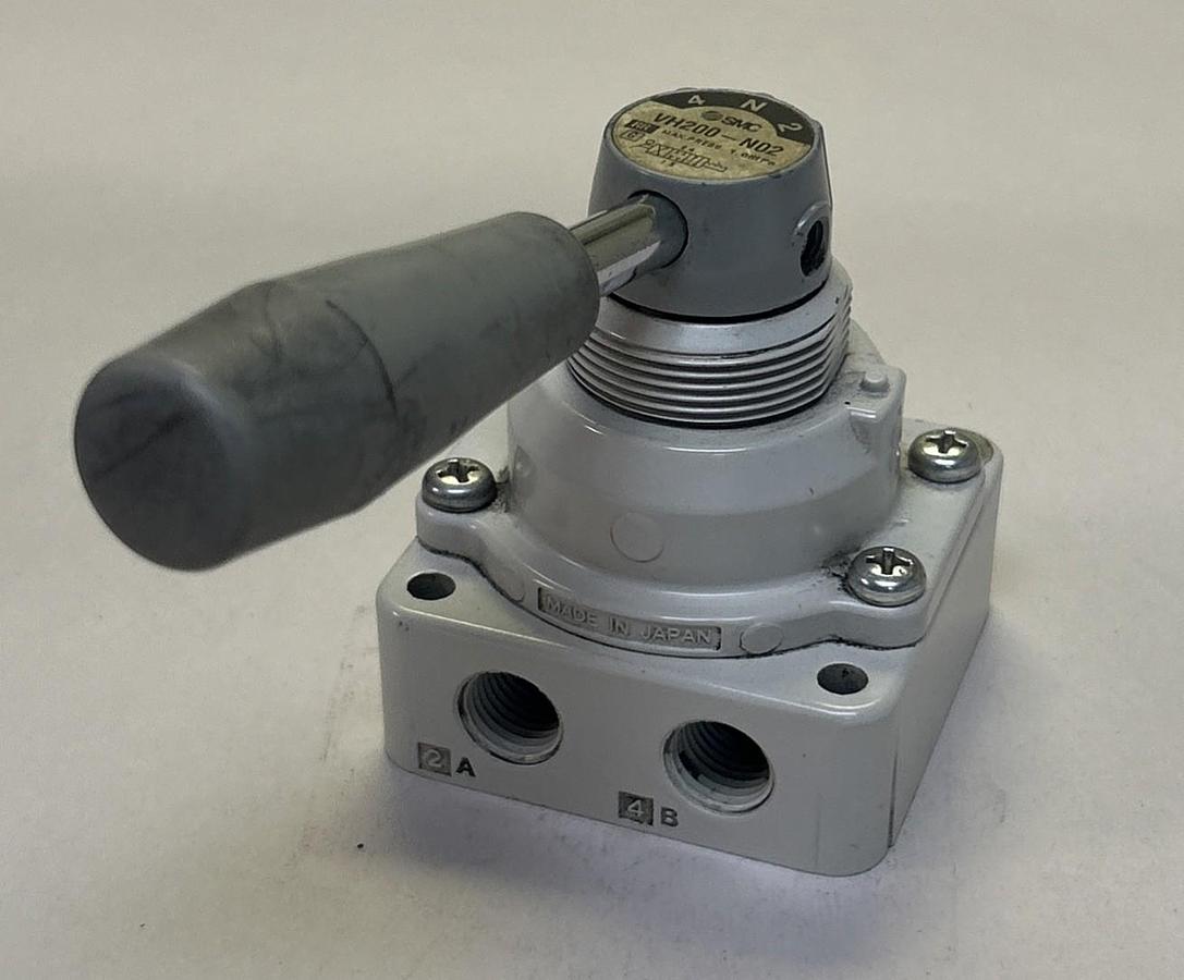 Used SMC,VH200-N02,MANUAL PNEUMATIC VALVE
