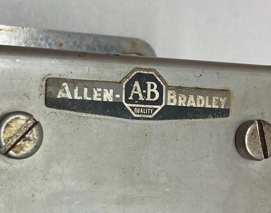 Used Allen-Bradley,800H-2HA4 N,Stainless Steel Puch Button Enclosure
