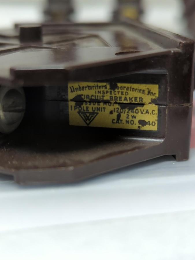 Used WADSWORTH,A-40,CIRCUIT BREAKER 40 AMP 1-POLE LOT OF 5 PRE-OWNED