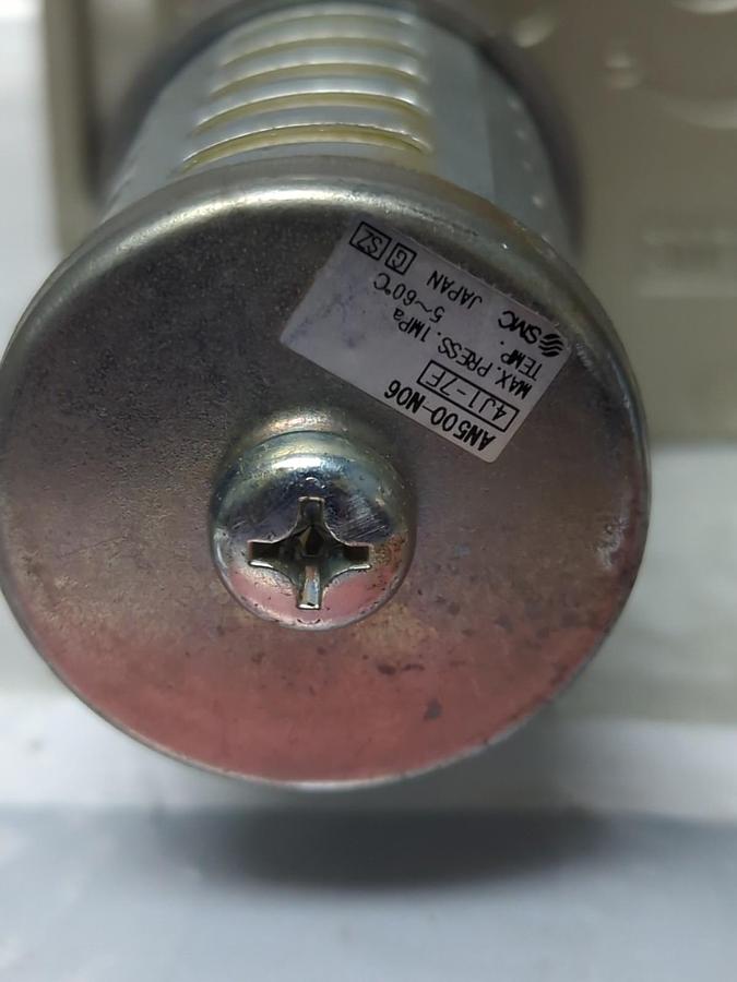 Used SMC,NAV5000-N06-5DZ,PNEUMATIC VALVE WITH SILENCER PRE-OWNED