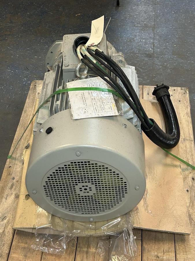 ATLAS COPCO,1092090125,INDUCTION MOTOR 40HP 200V 3550RPM 3PH 200L FRAME