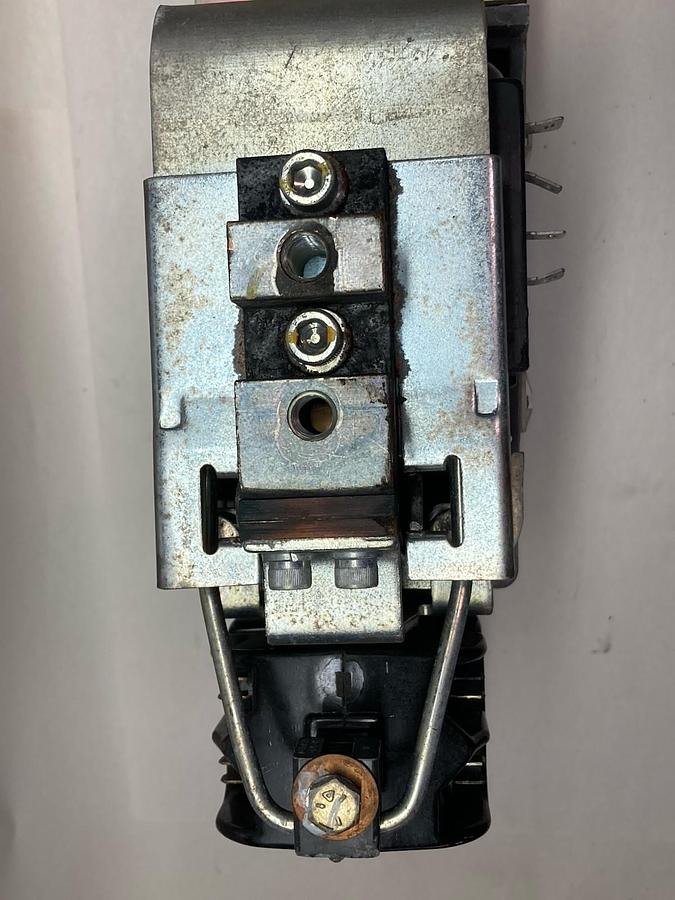 Used Hubbell,HC14-193-101-582,Contactor Type 700 600Vdc 1000A