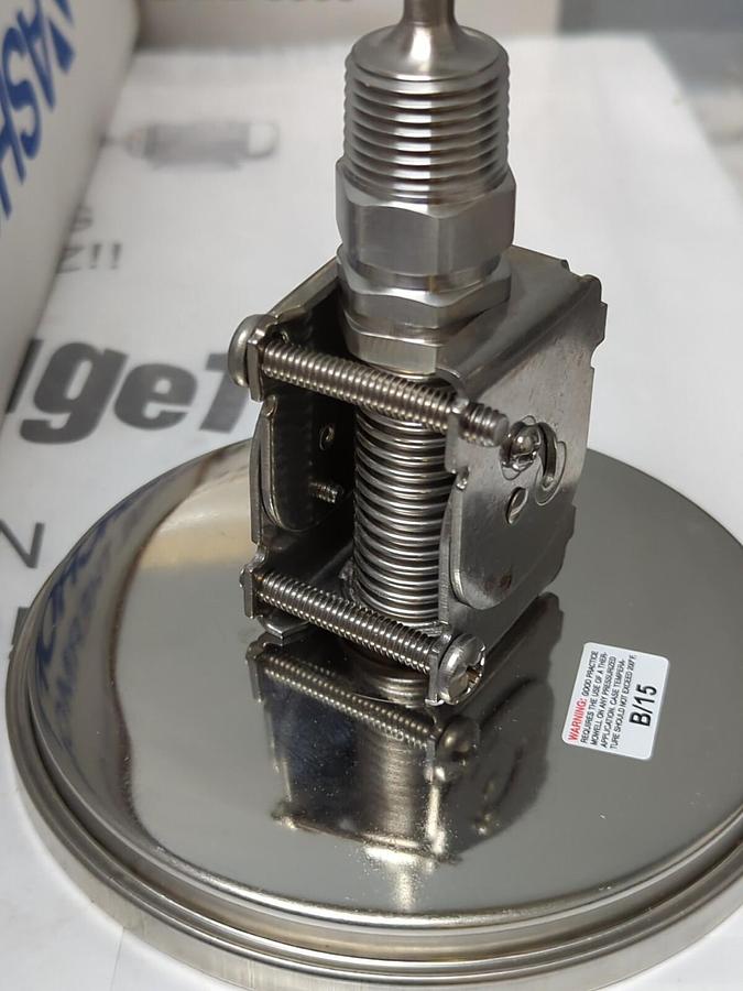 ASHCROFT,10333841-7,5 INCH BIMETAL THERMOMETER 1/2 IN EVERYANGLE NPT 9 INCH STEM