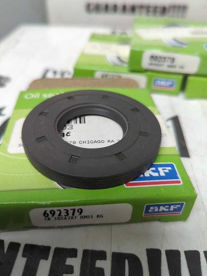 SKF,692379,OIL SEALS 30MM X 62MM LOT OF 4 NOS
