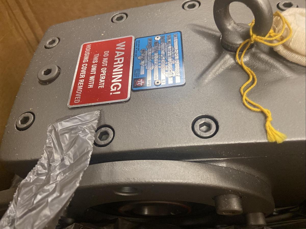 Used Nord ,2080A-D-90 S/6 BRE,Gearmotor Ratio 37.91 10HP 1864 inlb 24RPM NOS