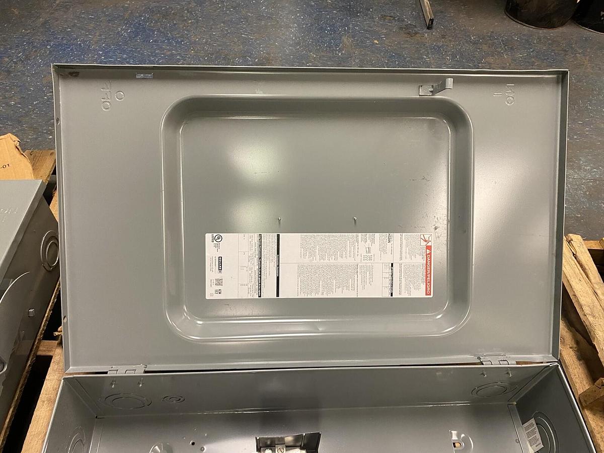 SQUARE D,H324N,200A FUSED DISCONNECT SAFETY SWITCH 240V