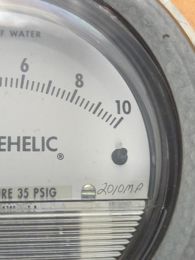 DWYER,2010MP,MODEL 2010 MAGNEHELIC PRESSURE GAUGE 35 PSIG NOS