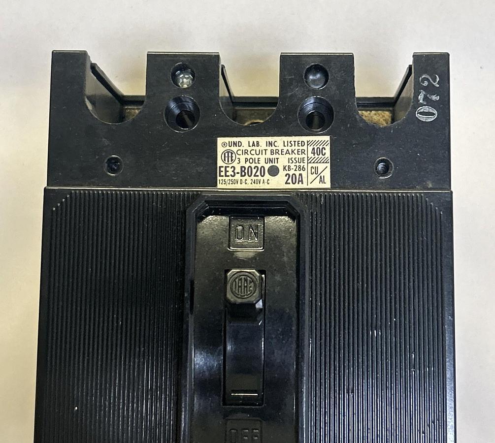 Used ITE,EE3-B020,CIRCUIT BREAKER 20A 240V 3P