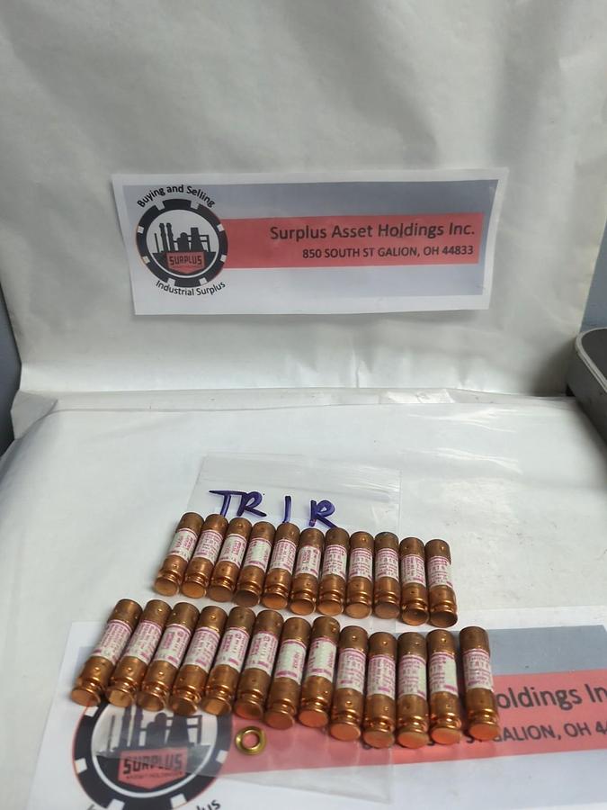 Used GOULD SHAWMUT,TR-1R,TRI-ONIC 1 AMP FUSE LOT OF 24 PRE-OWNED